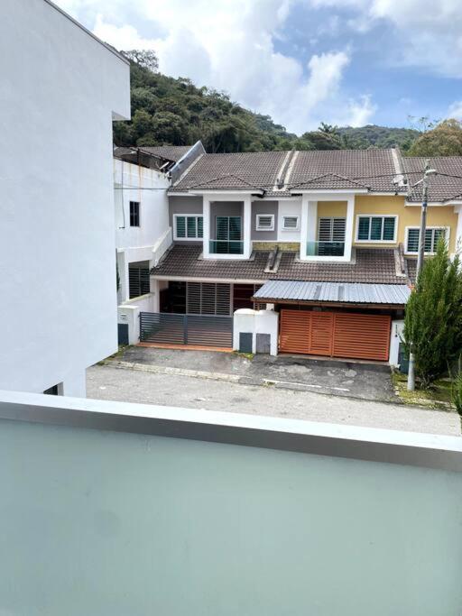 Azzalea Homes 2 @ Taman Golden Hills 金马仑高原 外观 照片
